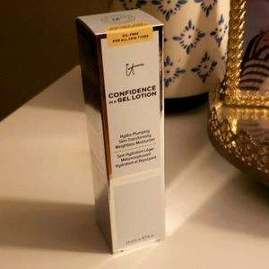 It CONFIDENCE in a GEL LOTION